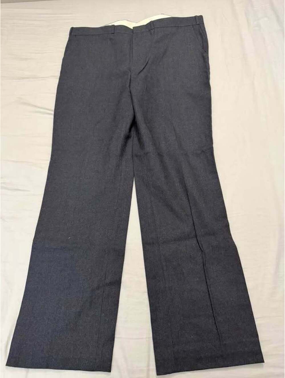 Men's Moores Charcoal Grey Wool Dress Pants Size 41x32
Used Like New $40